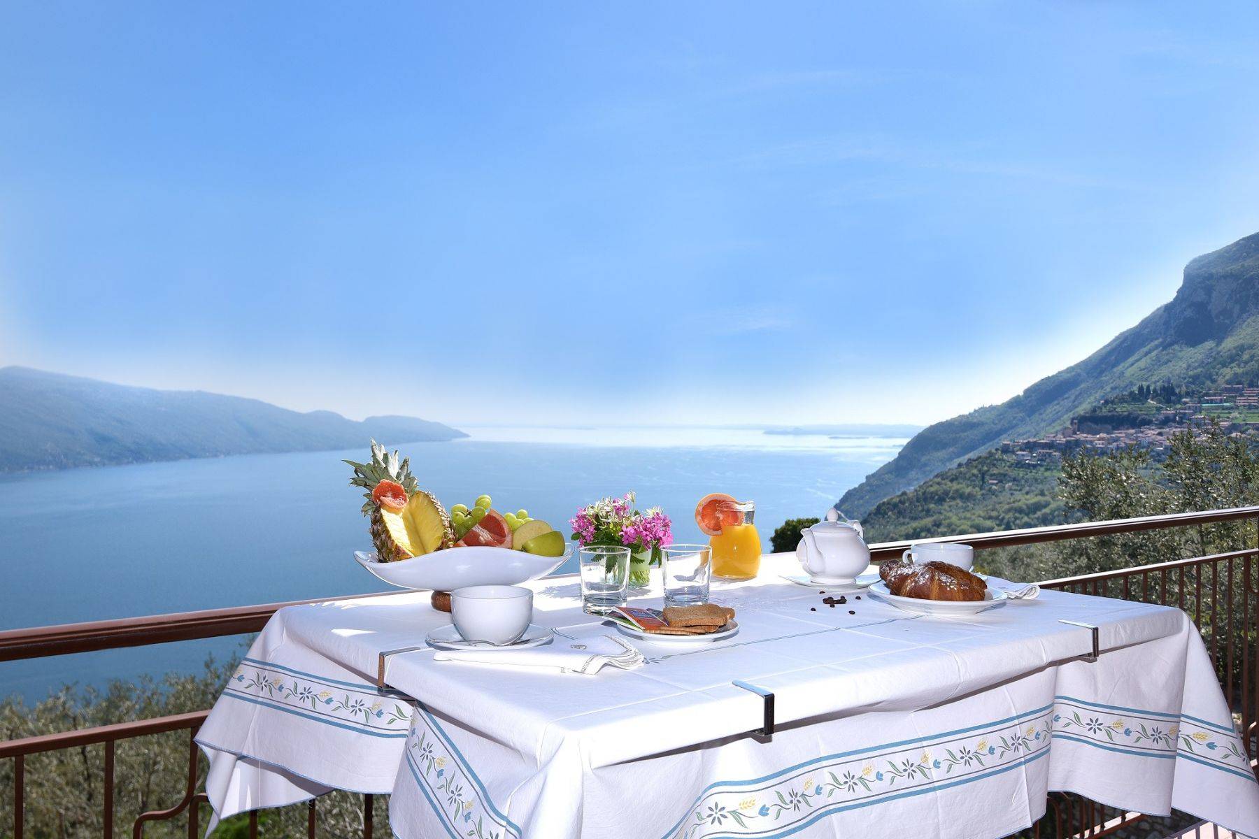 atemberaubender Seeblick vom Balkon Apt. 5