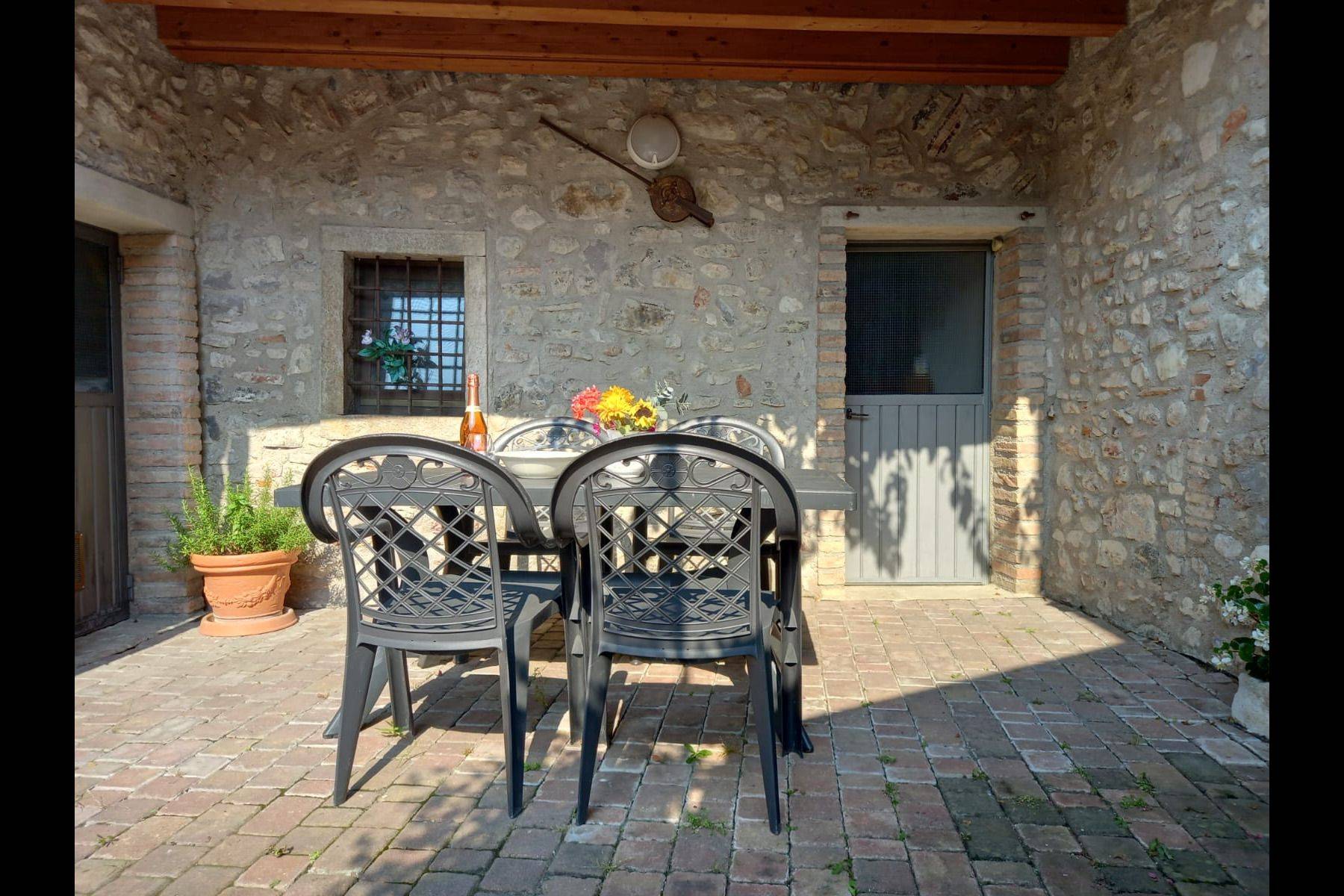 Apt. Viola, Terrasse