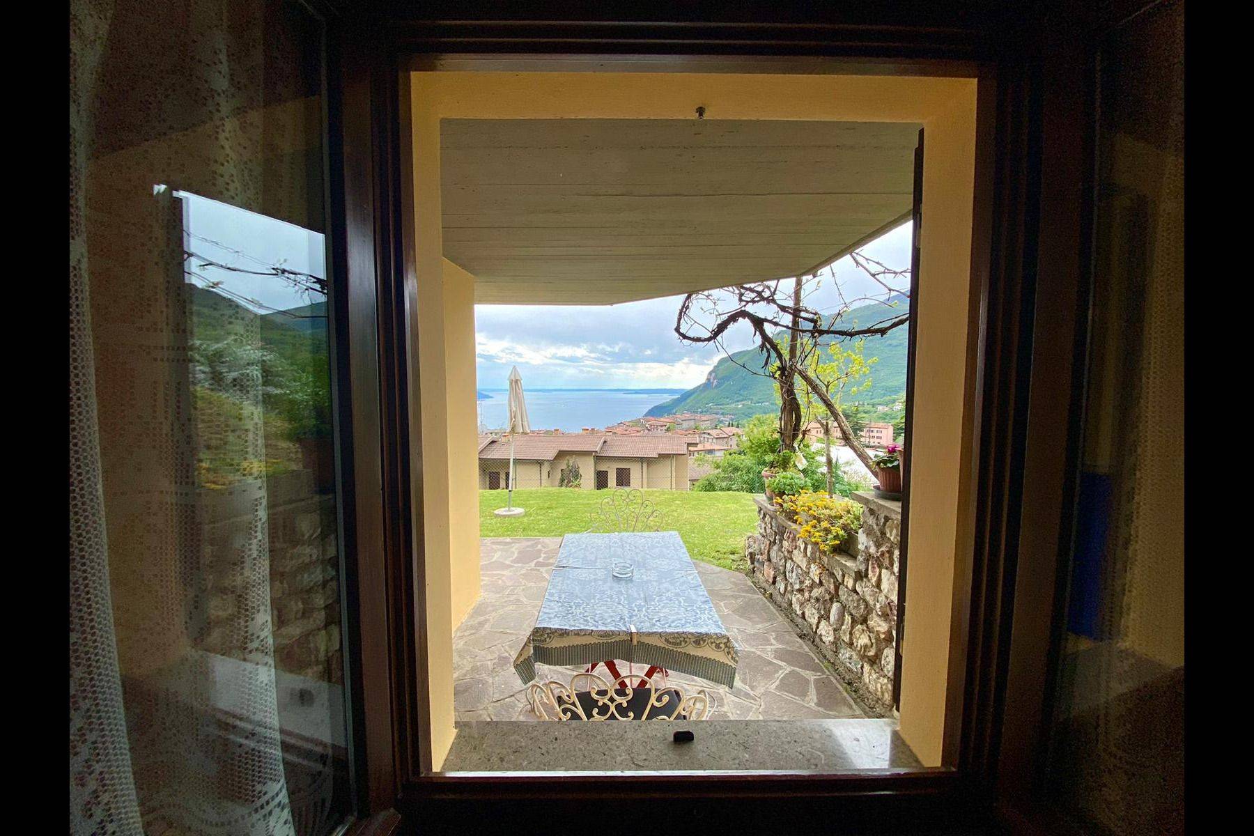 Blick aus dem Fenster Schlafzimmer 1
