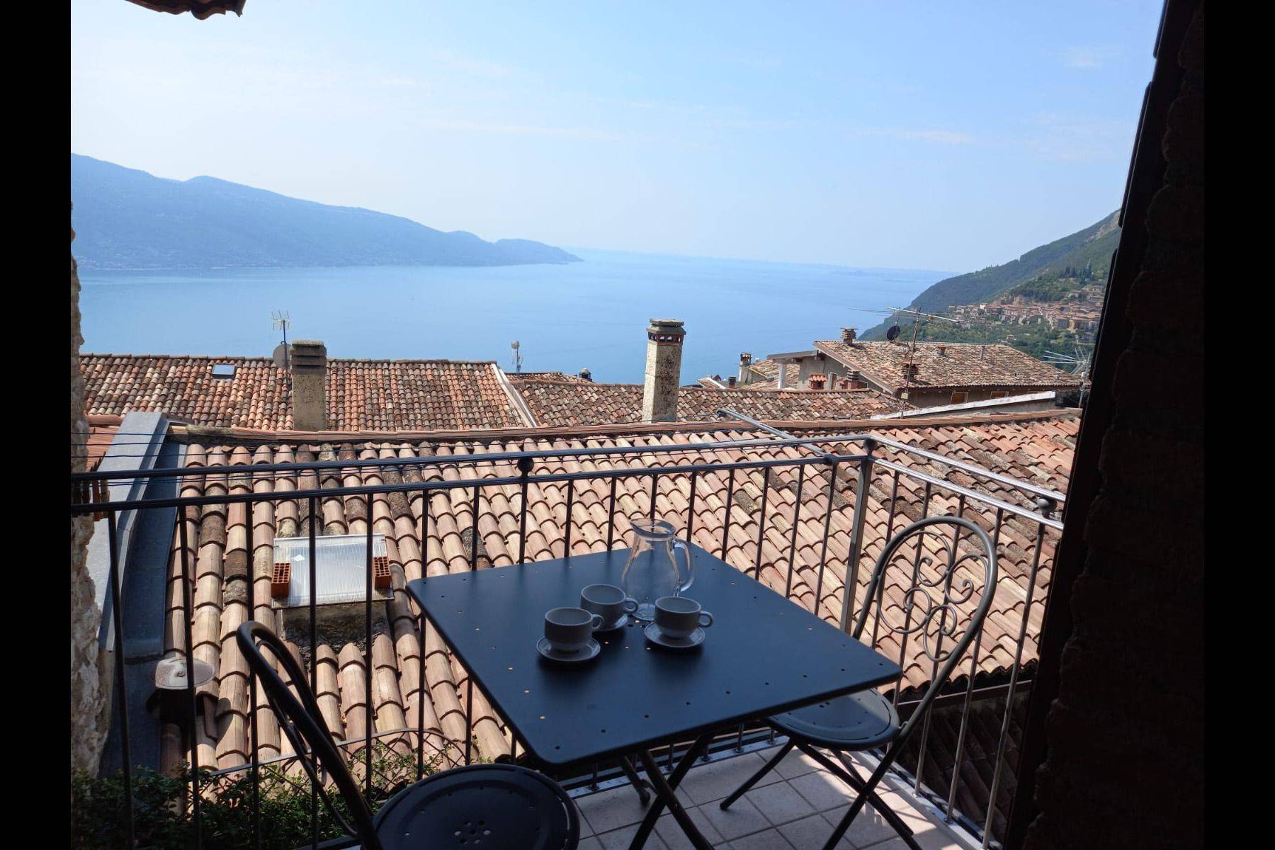 Balkon Apt. Mimosa mit atemberaubendem Seeblick