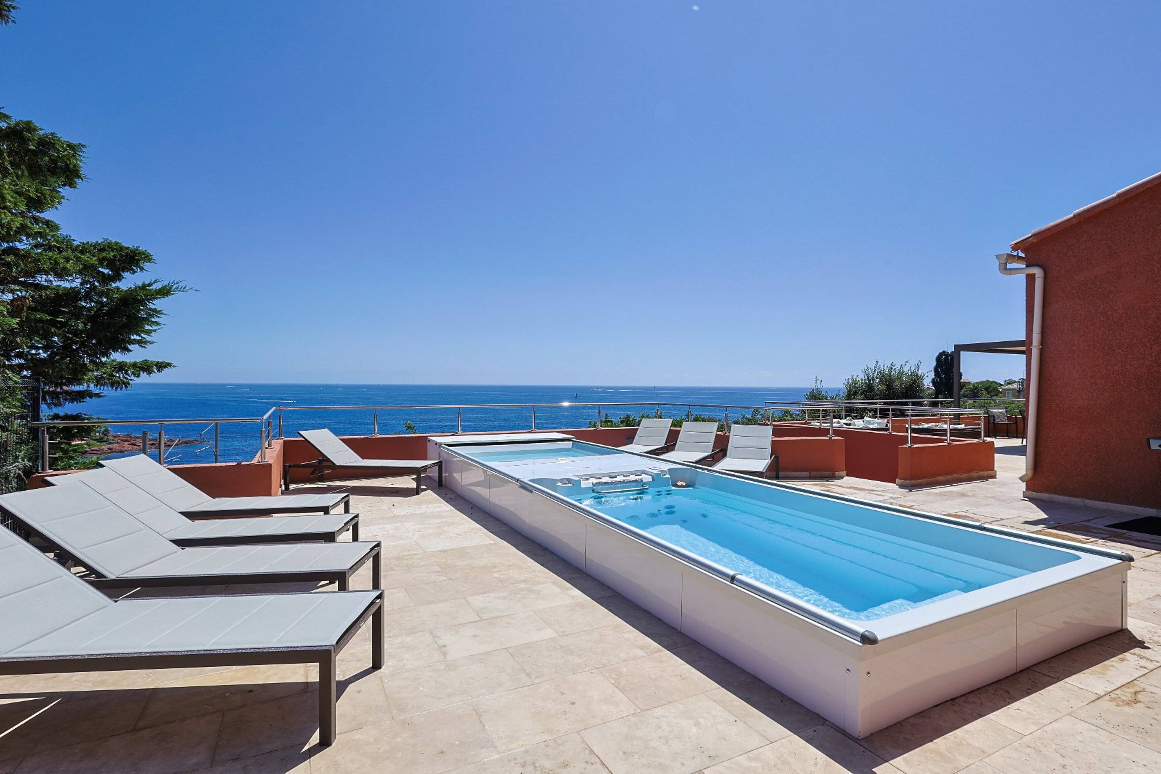 Whirlpool, Schwimm Spa mit grandiosem Meerblick