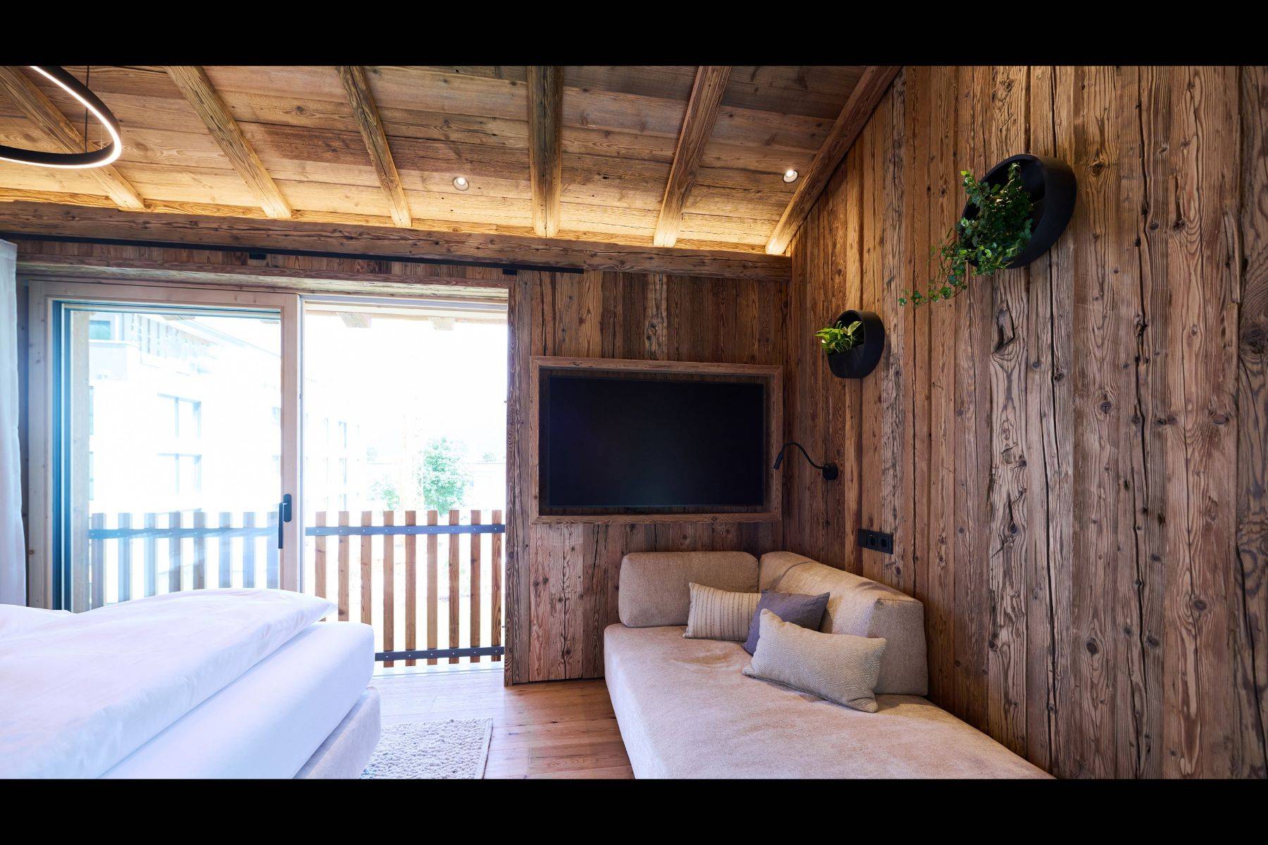 Schlafzimmer 1