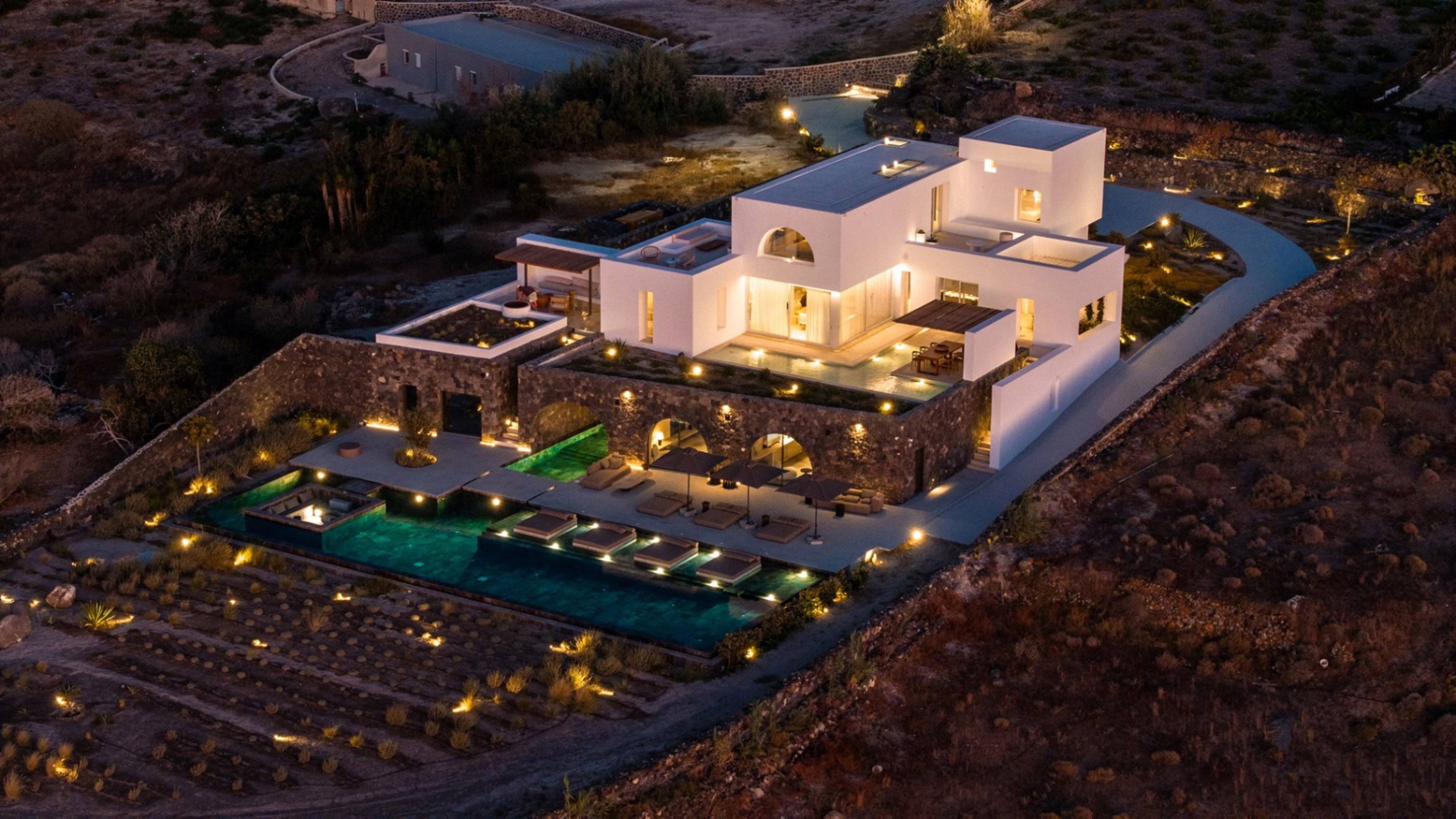 Villa Charisma Estate in Oia
