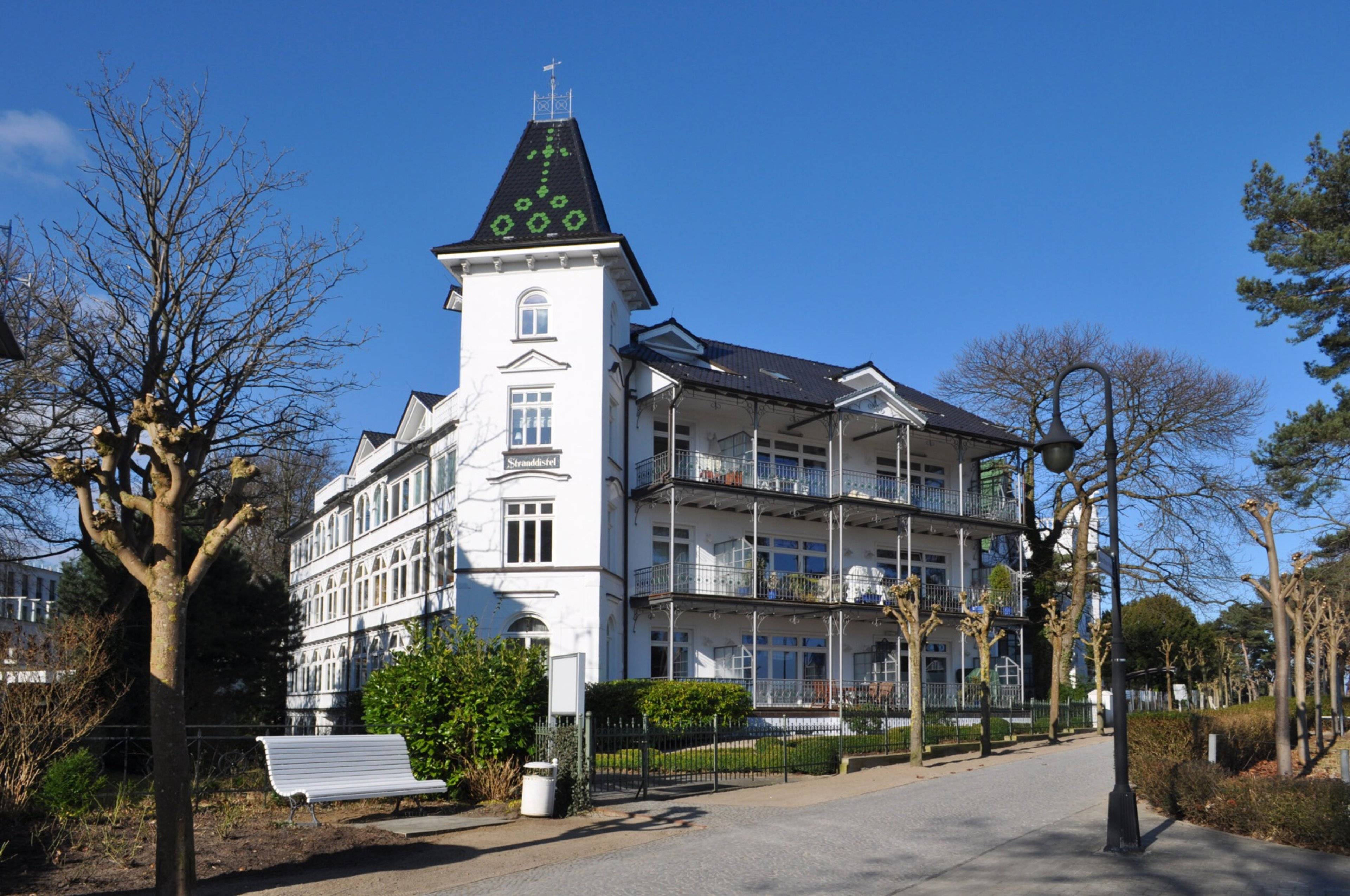 Die historische Villa mit der Ferienwohnung Lachmöwe in Binz