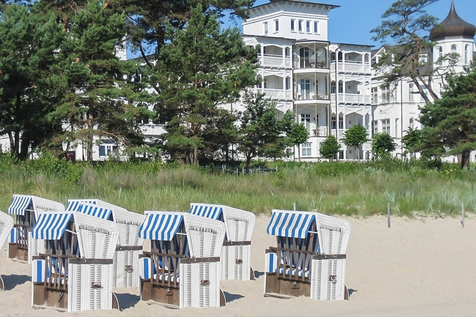 Die Villa liegt nur einen Steinwurf vom Strand entfernt