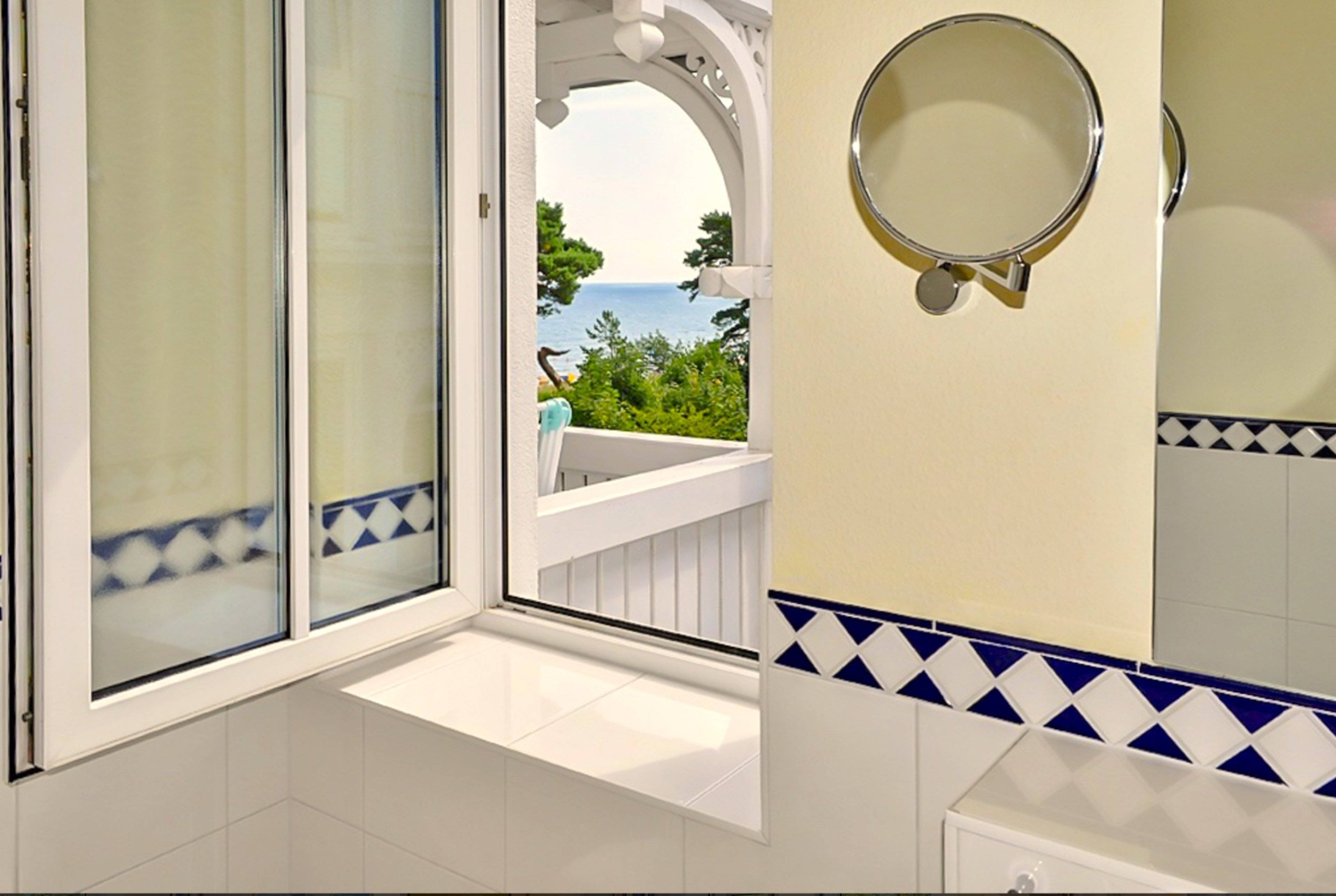 Meerblick sogar aus dem Badezimmer