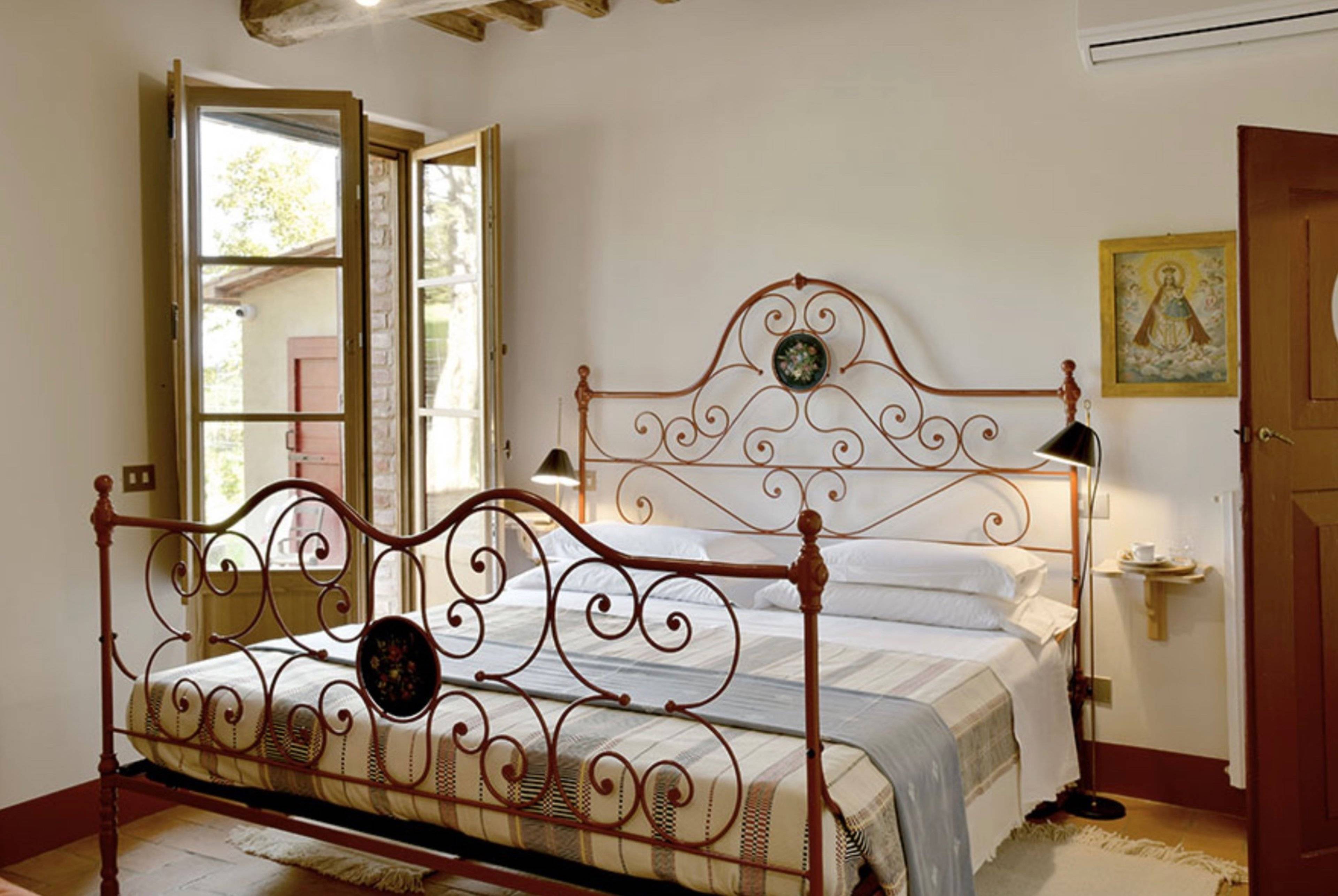 Villa Badia Bassa in Lucignano