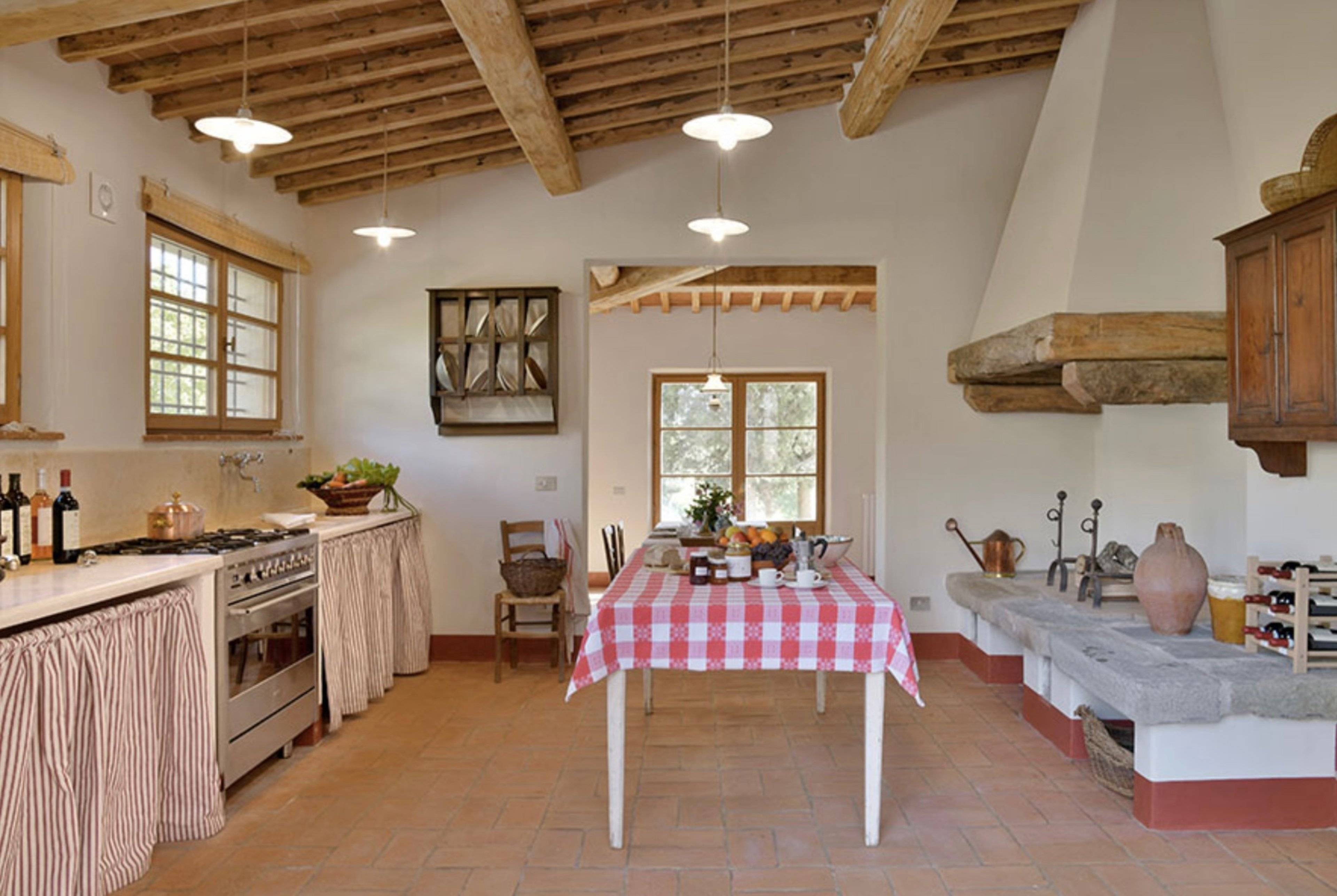 Villa Badia Bassa in Lucignano