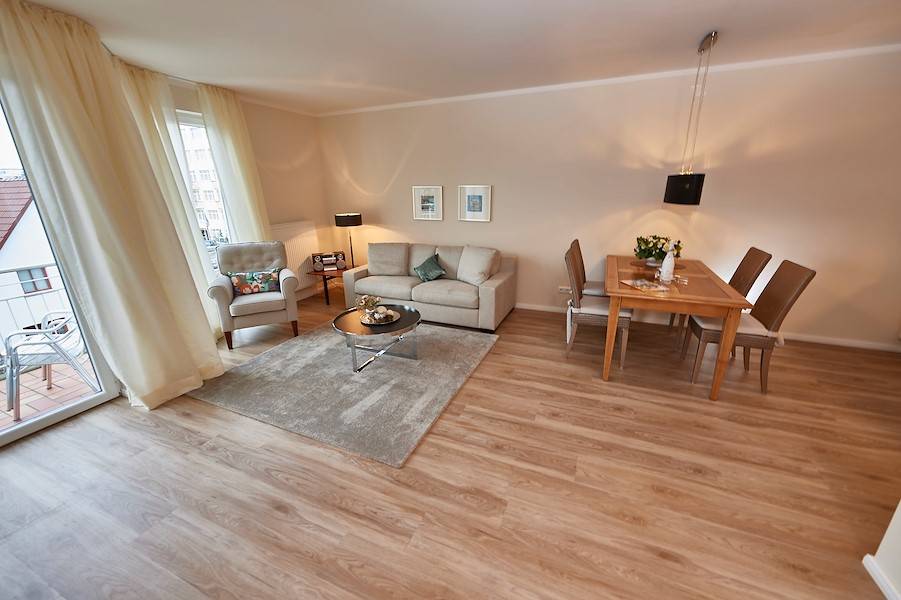 Großzügig und hell das Wohn-Ess-Bereich