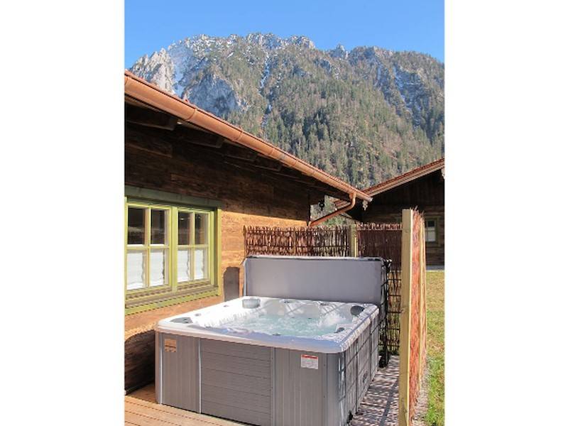 Entspannen Sie doch mal im Jacuzzi. Zu jeder Jahreszeit.