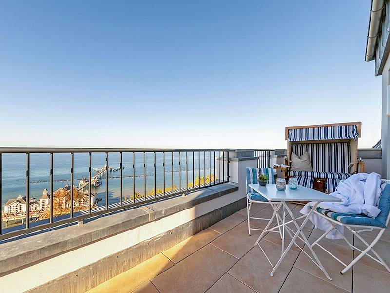 Der Balkon frohlockt mit einem traumhaften Ausblick. 