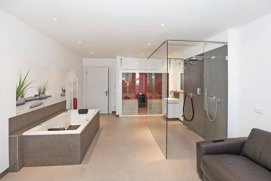 Genießen Sie die Privatsphäre im luxuriösen Wellnessbereich im Penthouse