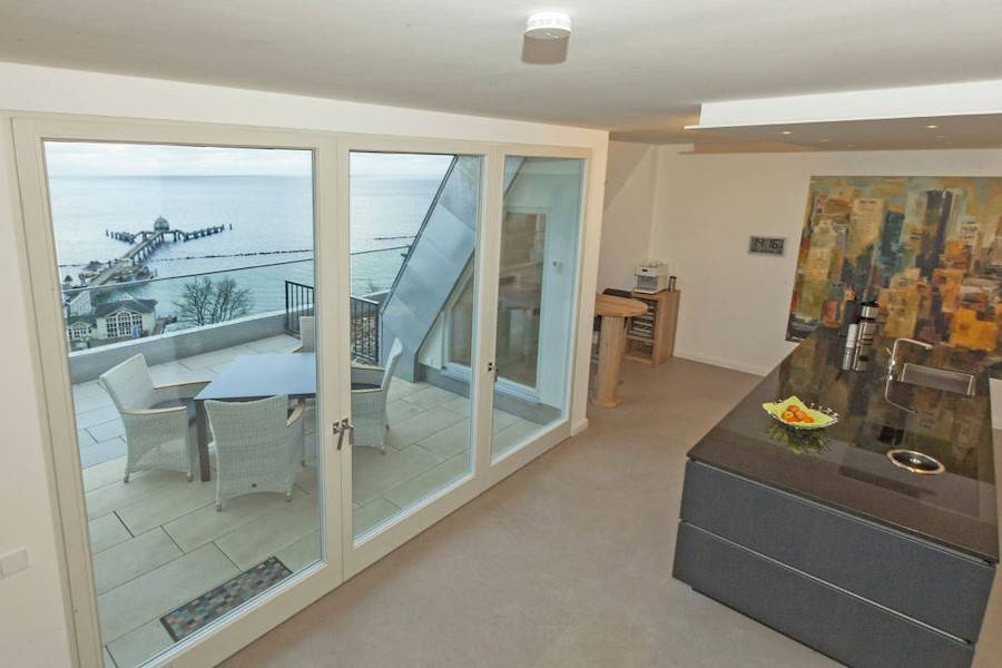 Blick von der Küche auf die Ostsee.