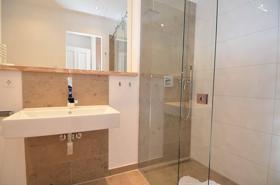 Duschen oder Baden- beides möglich