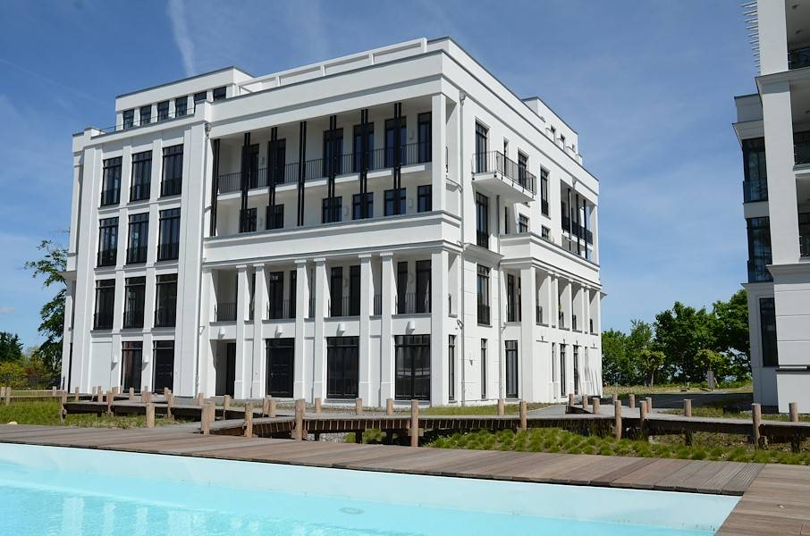 Die Villa mit der Ferienwohnung Sea Coast in Sellin.
