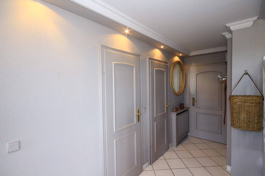 Der Eingangsbereich mit Garderobe
