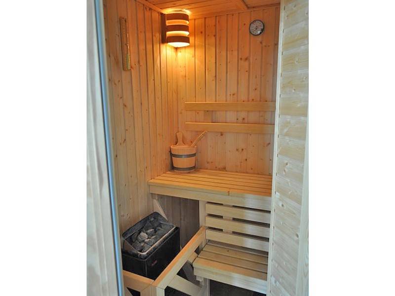Die wohnungseigene Sauna beweist sich nicht nur an kühleren Tagen als eine wahre Wohlfühloase!
