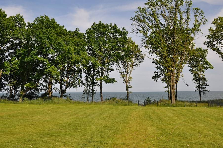 Das 3.000 m² große Grundstück mit Meerblick
