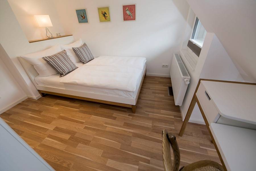 Von der Sonne wachküssen lassen