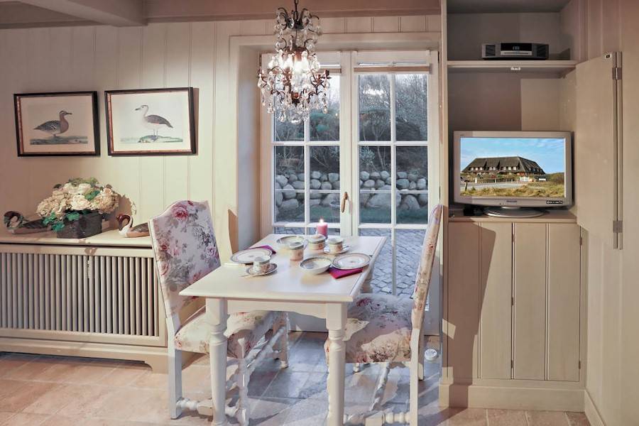 Essplatz für zwei mit Blick zur Terrasse 