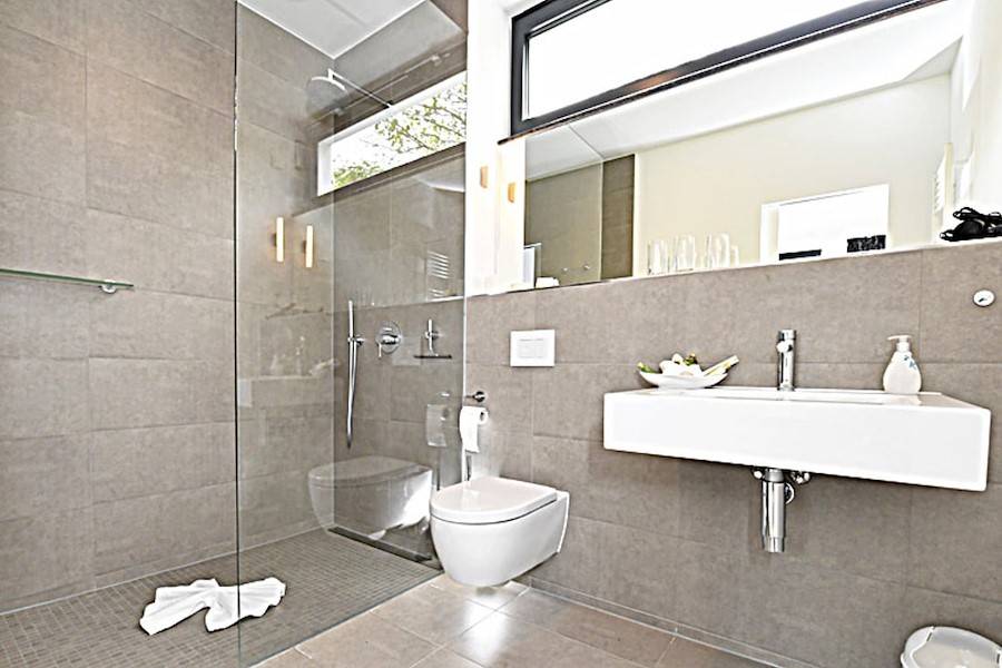 Eine Walk-in Dusche ist Garant für mehr Komfort