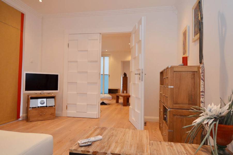 Das separate Wohn-Schlafzimmer mit eigenem Flachbildschirm
