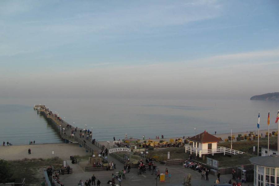 Dieser spektakuläre Ausblick erwartet Sie von der Dachterrasse.