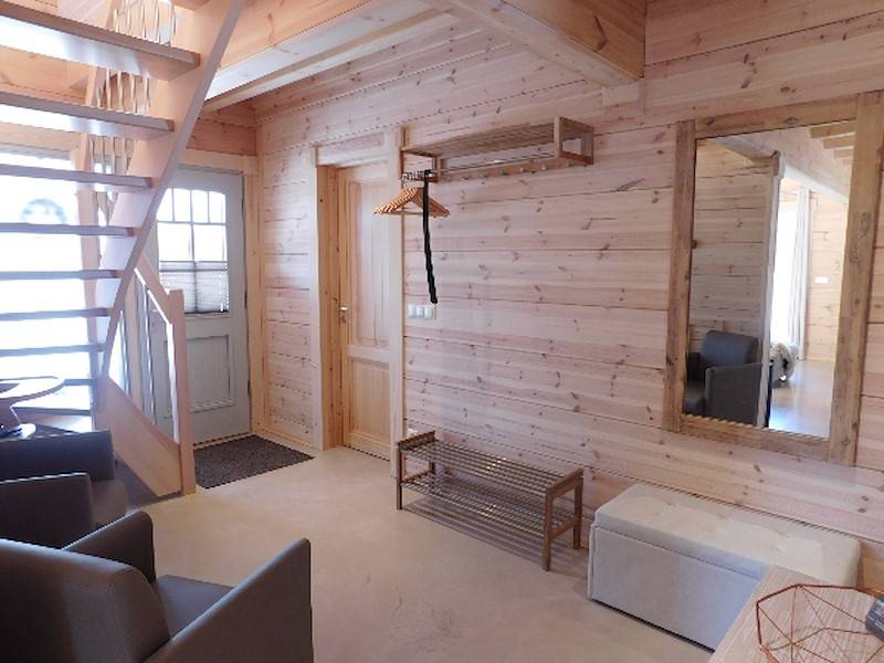 das großzügige Entree mit Garderobe
