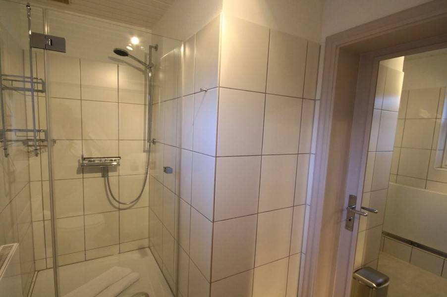 Das Duschbad im Erdgeschoss

