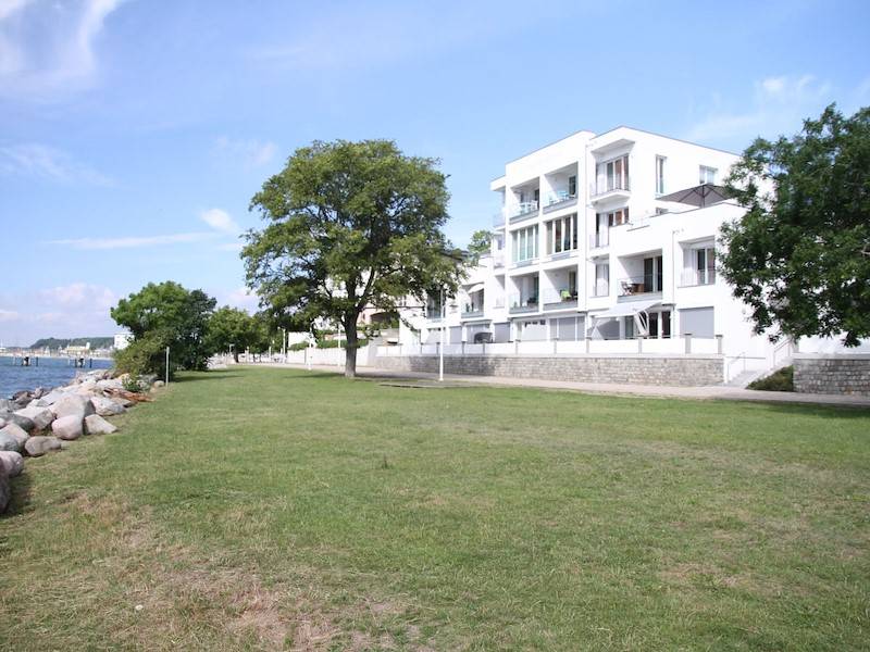 Erholen Sie sich in allerbester Lage zum Wasser. 