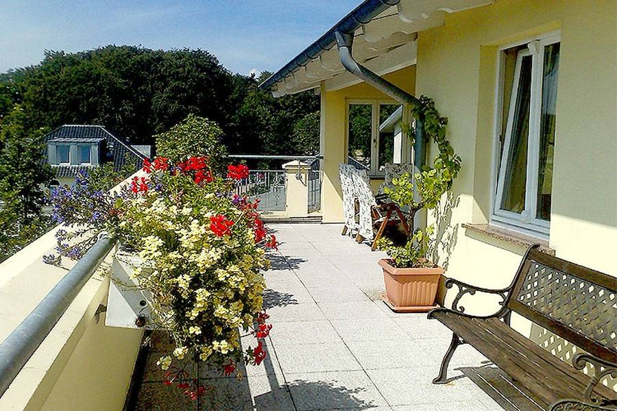 Dachterrasse mit großartigem Blick über die Dächer von Sellin
