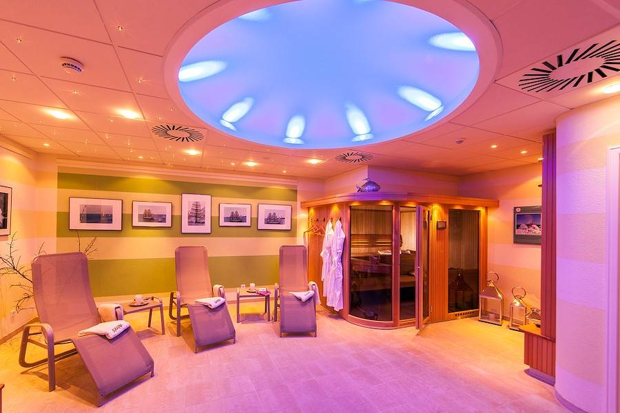 Der exklusive Wellnessbereich mit Sauna und Kneipp- Fußbäder.