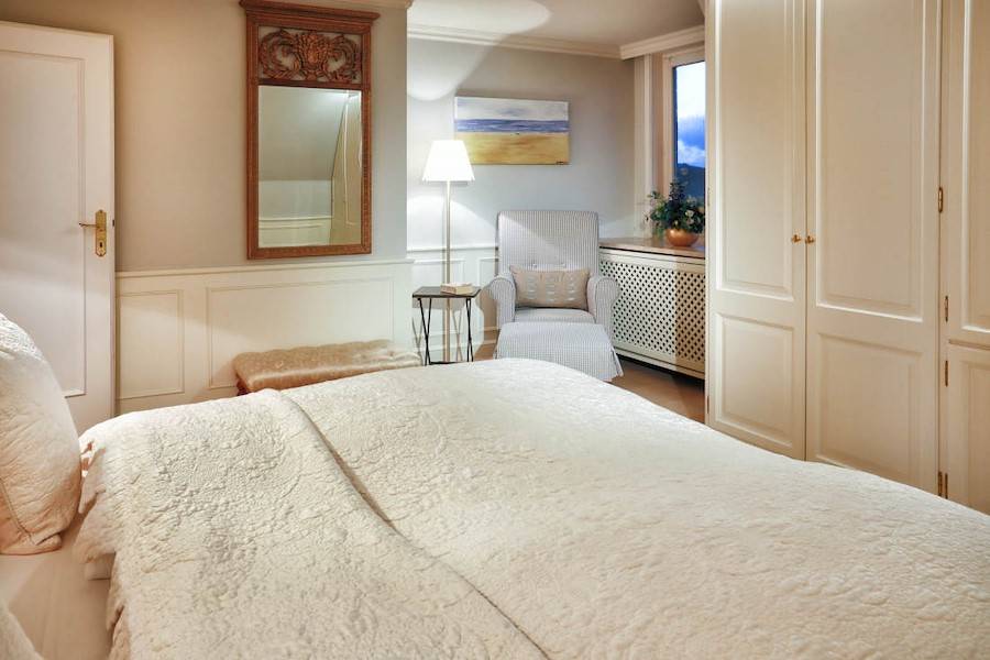 Zwei Schlafzimmer mit Doppelbetten stehen zur Verfügung