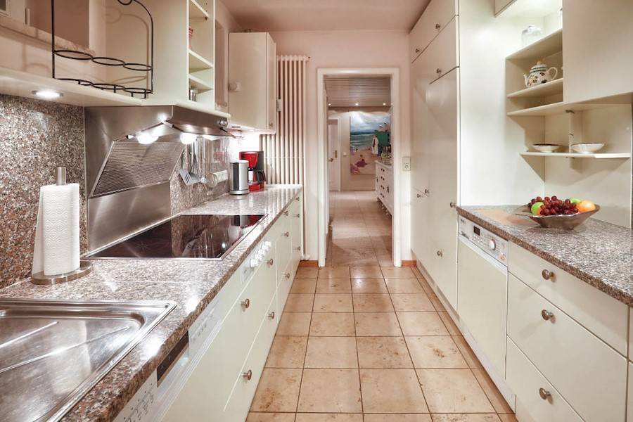 Viel Platz und jeglicher Komfort bietet die Luxusküche
