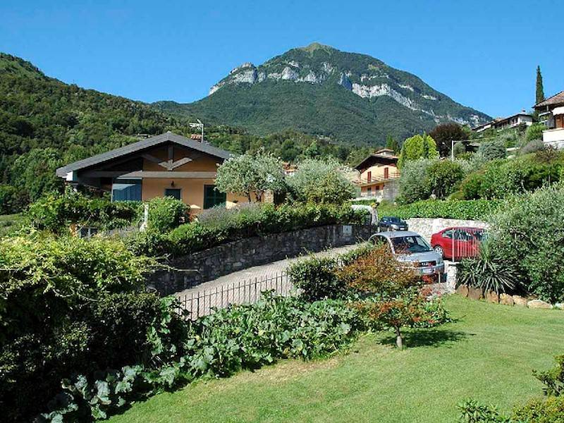 Der Parkplatz direkt vor der Ferienwohnung