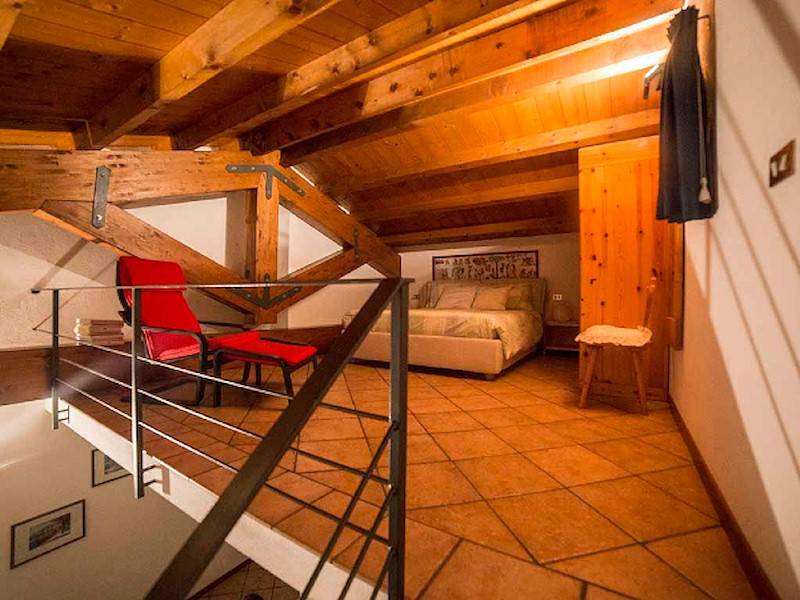 Vom Wohnzimmer aus gelangen Sie zur Schlafgalerie