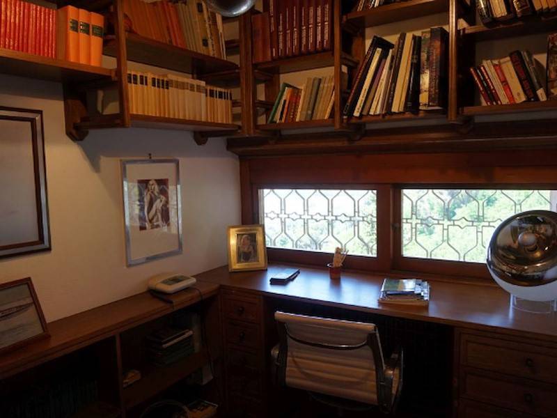 Lesen Sie im Studio doch in Ruhe ein Buch.