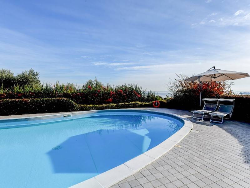 FeWo mit Pool am Gardasee Westufer