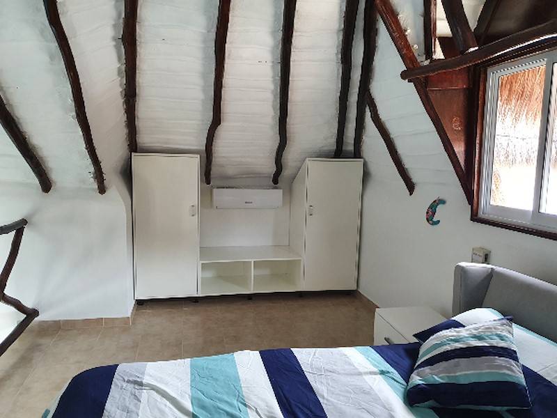 kleine Schrankecke und Klimaanlage