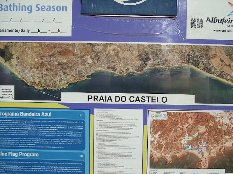 Praia do Castelo  - beispielhaft für viele Strände an der Algarve-Küste