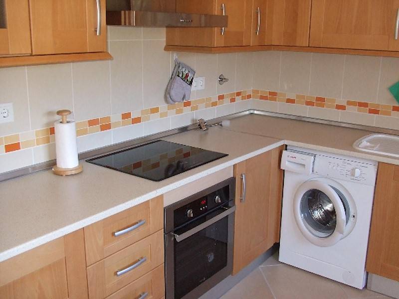 komfortabel eingerichtete Küche, mit allen wichtigen Küchenutensilien